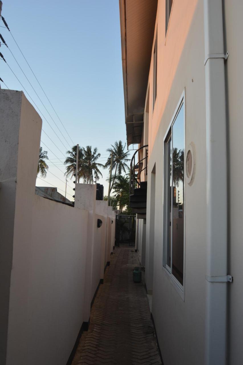 Triniti Airport Hotel Dar es Salaam Luaran gambar